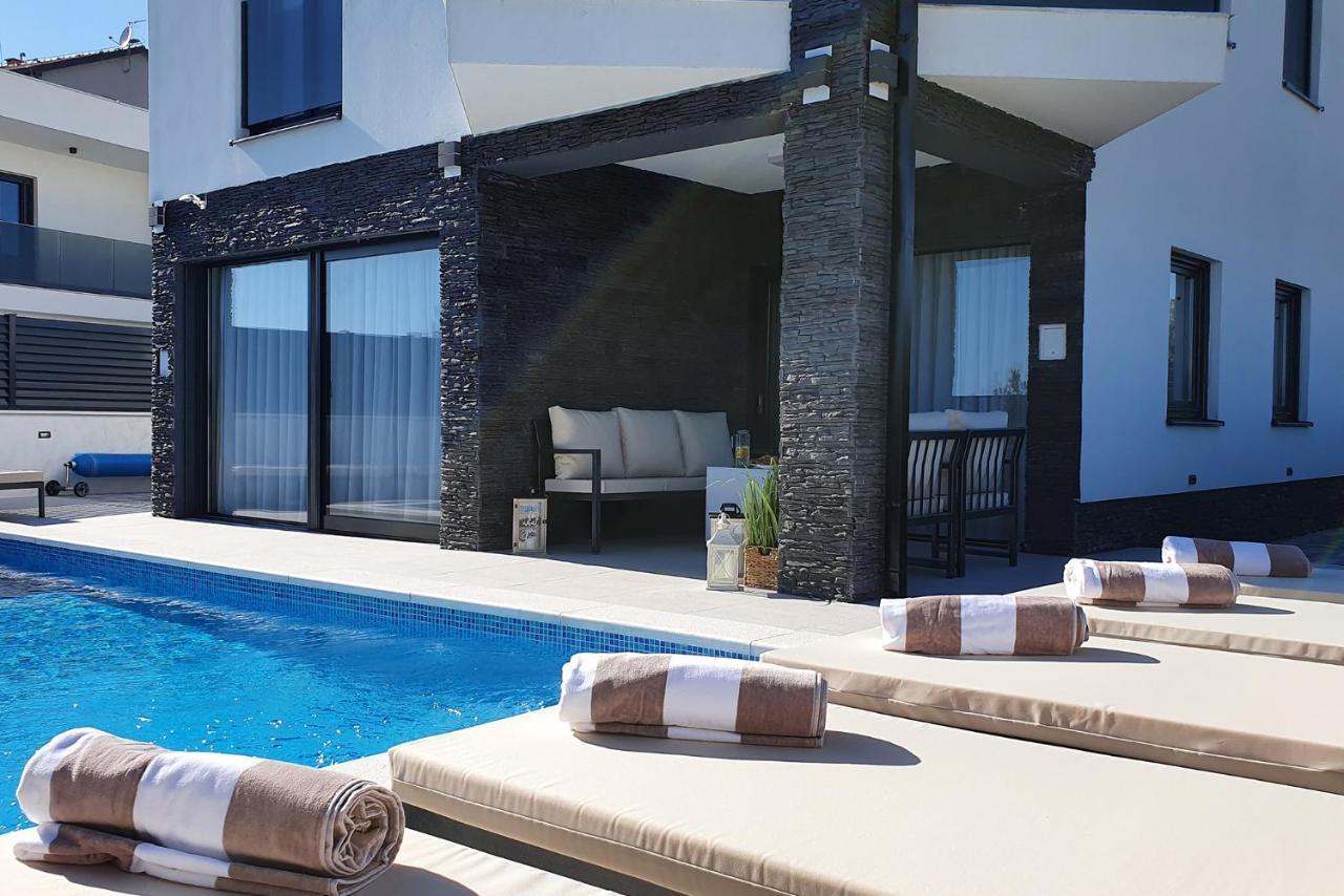 Villa Black Pearl Šibenik Eksteriør billede